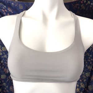 ☘️🌸Lululemon gray sports bra 🌸☘️